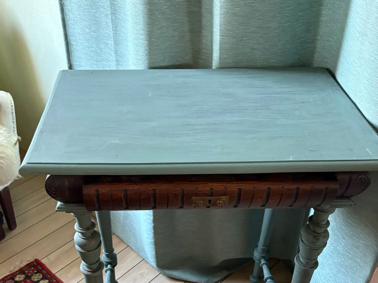 Billede 1 - Lille sybord træbord