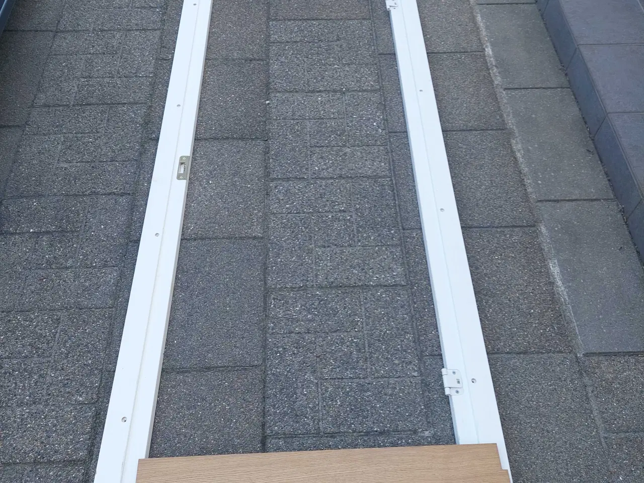 Billede 1 - Dørkarm  100 kr . 89×209×10