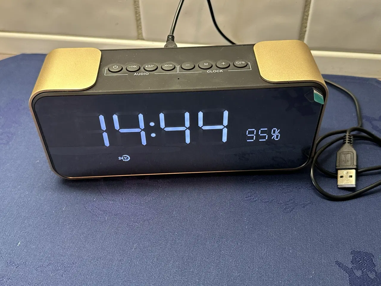 Billede 2 - Radio i kobberfarve med Vækkeur, Bluetooth og FM
