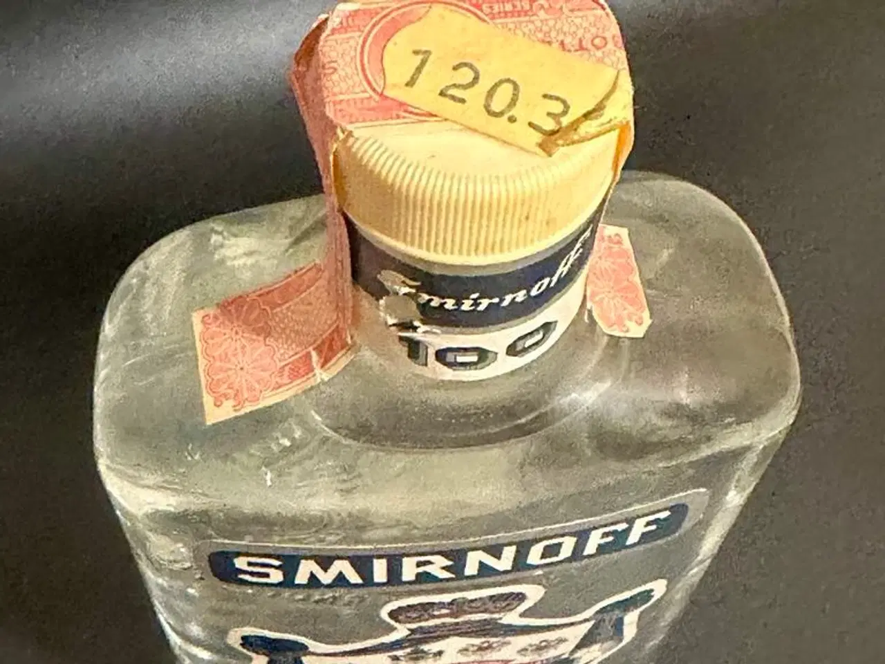 Billede 8 - Rødvin Torre Oria 1990 og vodka SMIRNOFF fra 1977 