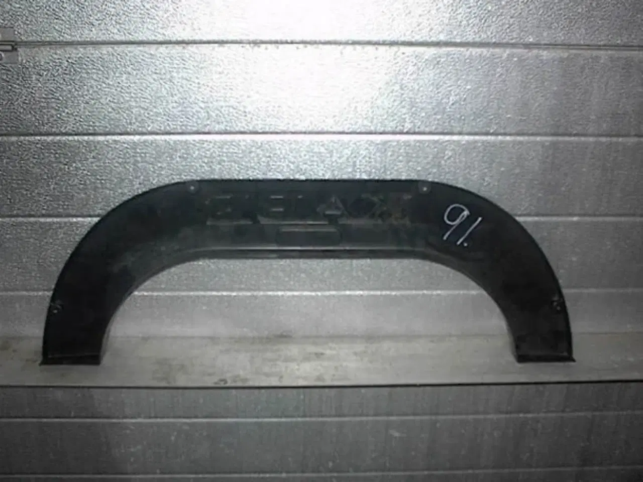 Billede 2 -   Skærmkant til Campingvogn