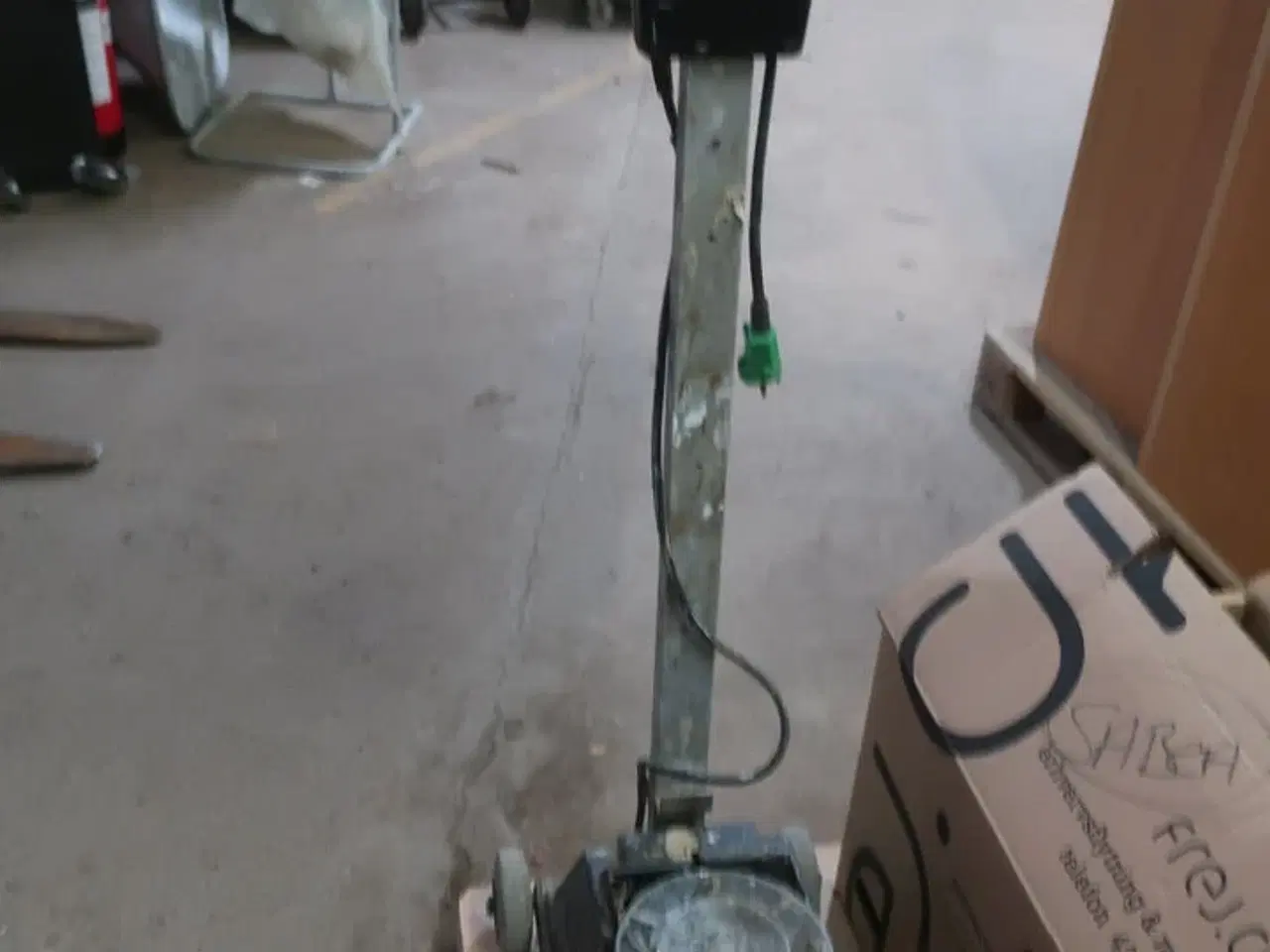 Billede 2 - Gulvpoleringsmaskine NUMATIC NMD 1000S med tilbehør