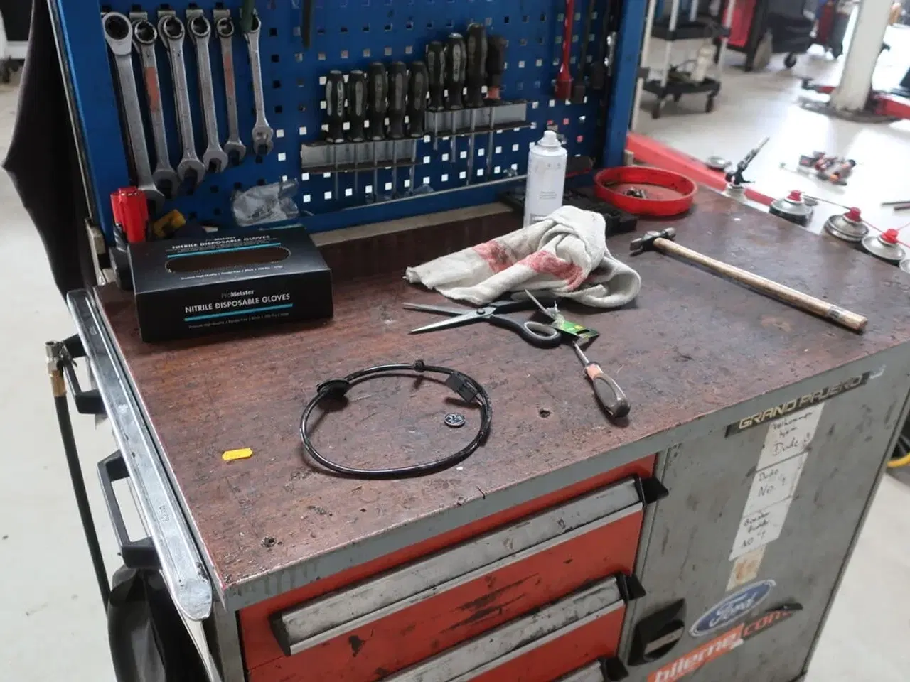 Billede 3 - Værkstedsvogn med indhold