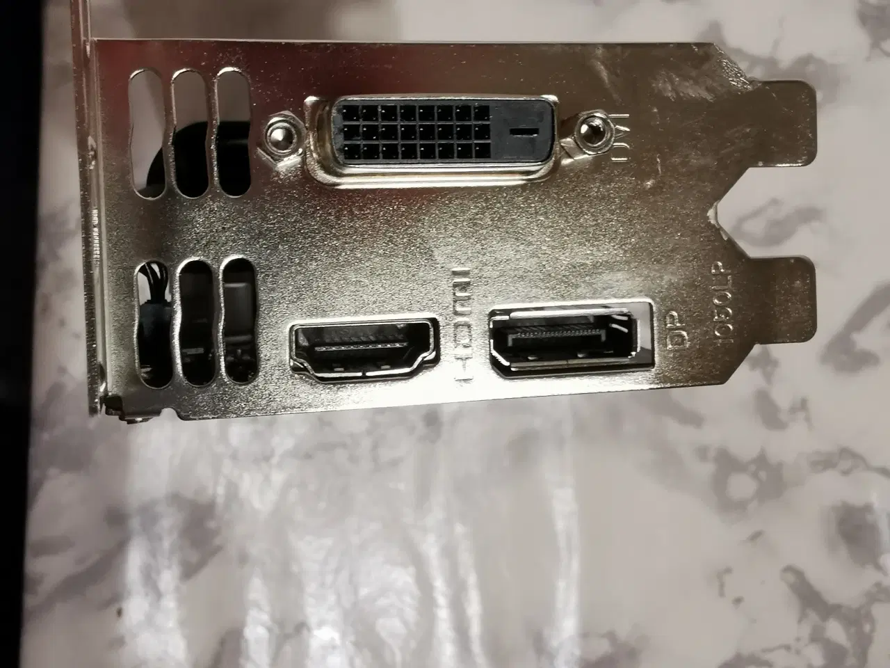 Billede 3 - Lav profil Grafikkort 4gb