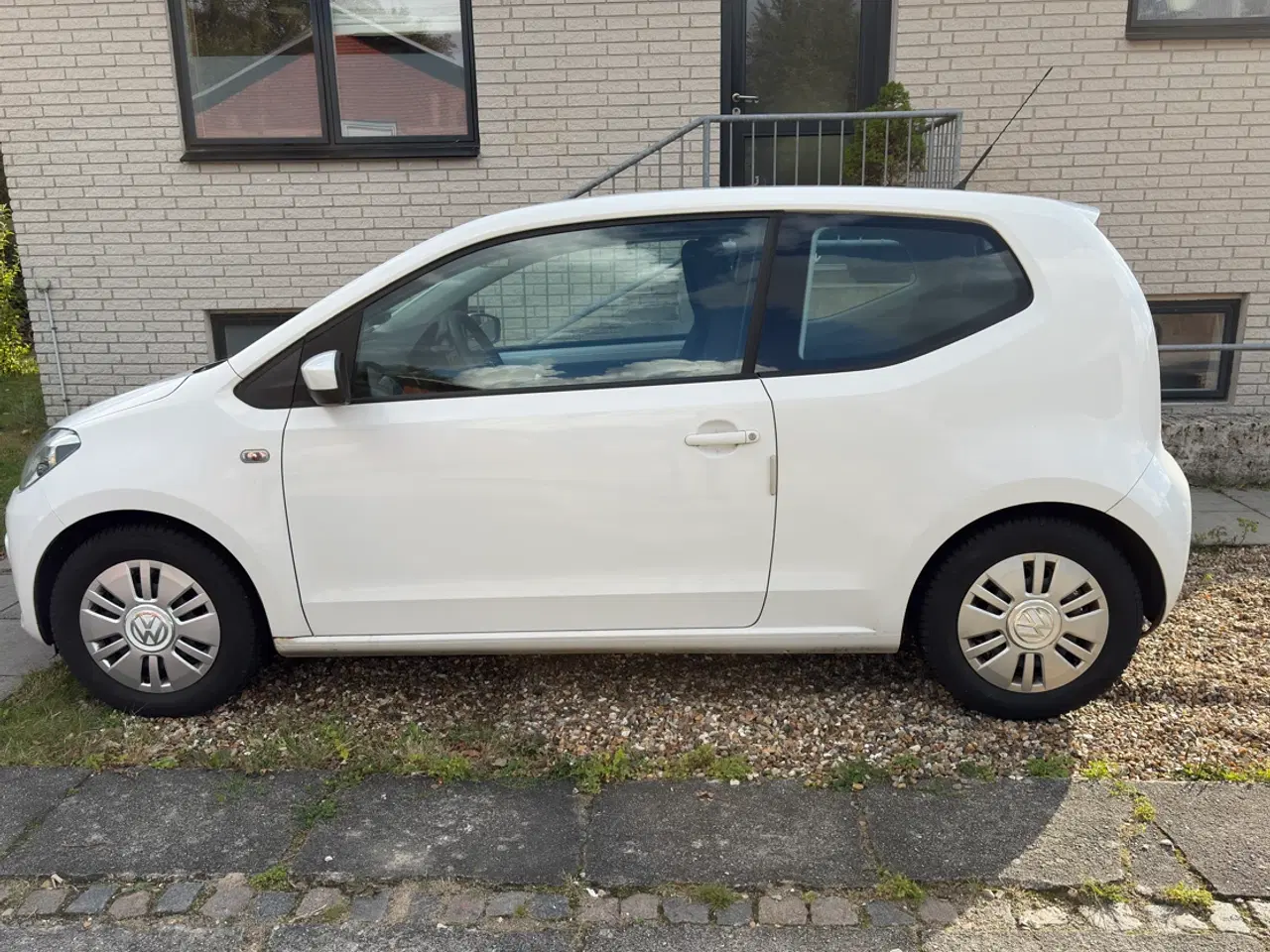 Billede 4 - Velholdt VW Up! Model 2013