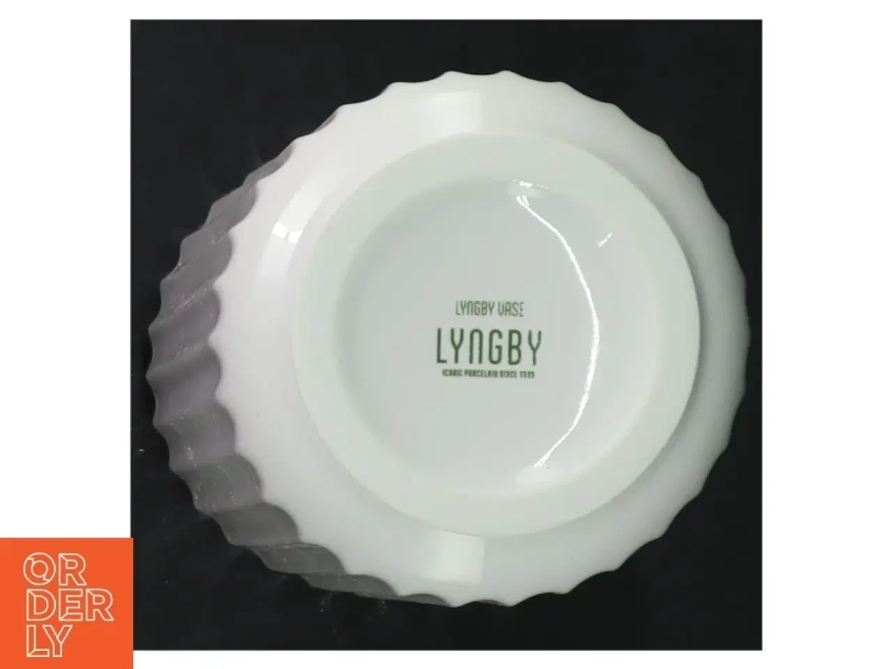 Billede 3 - Lyngby Porcelæn vase fra Lyngby (str. 15 cm. 8 cm i diameter)