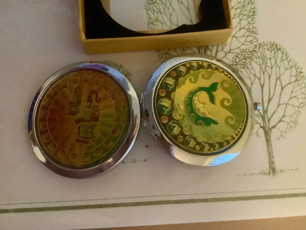 Billede 4 - Dekorativt dobbelt taskespejl.