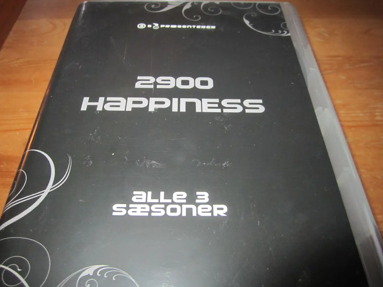 Billede 1 - 2900 HAPPINESS. Hele Serien.