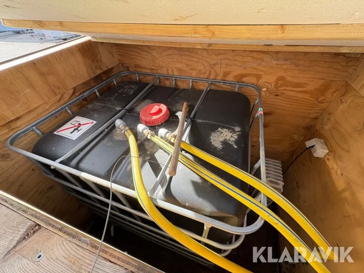 Billede 8 - Isoleret kasse med vandtank