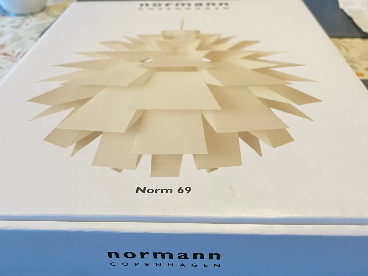 Billede 2 - Normann Loftlampe Small Hvid