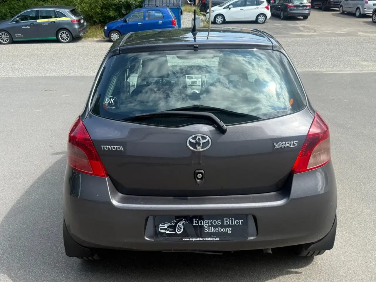 Billede 5 - Toyota Yaris 1,3 Luna