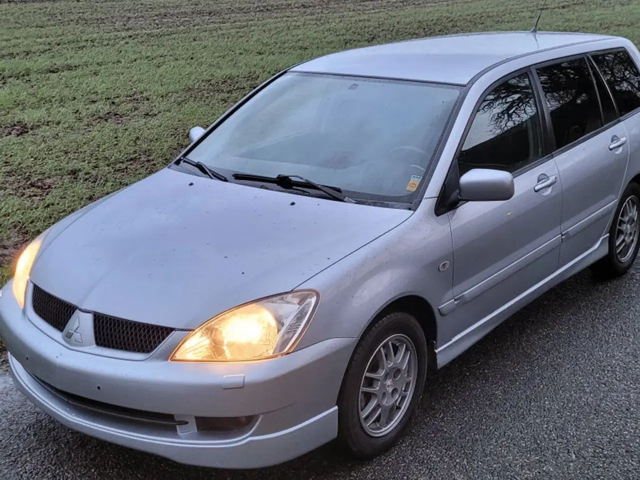 Billede 3 - Mitsubishi Lancer stationcar 1.6i, Nysynet, KM 189