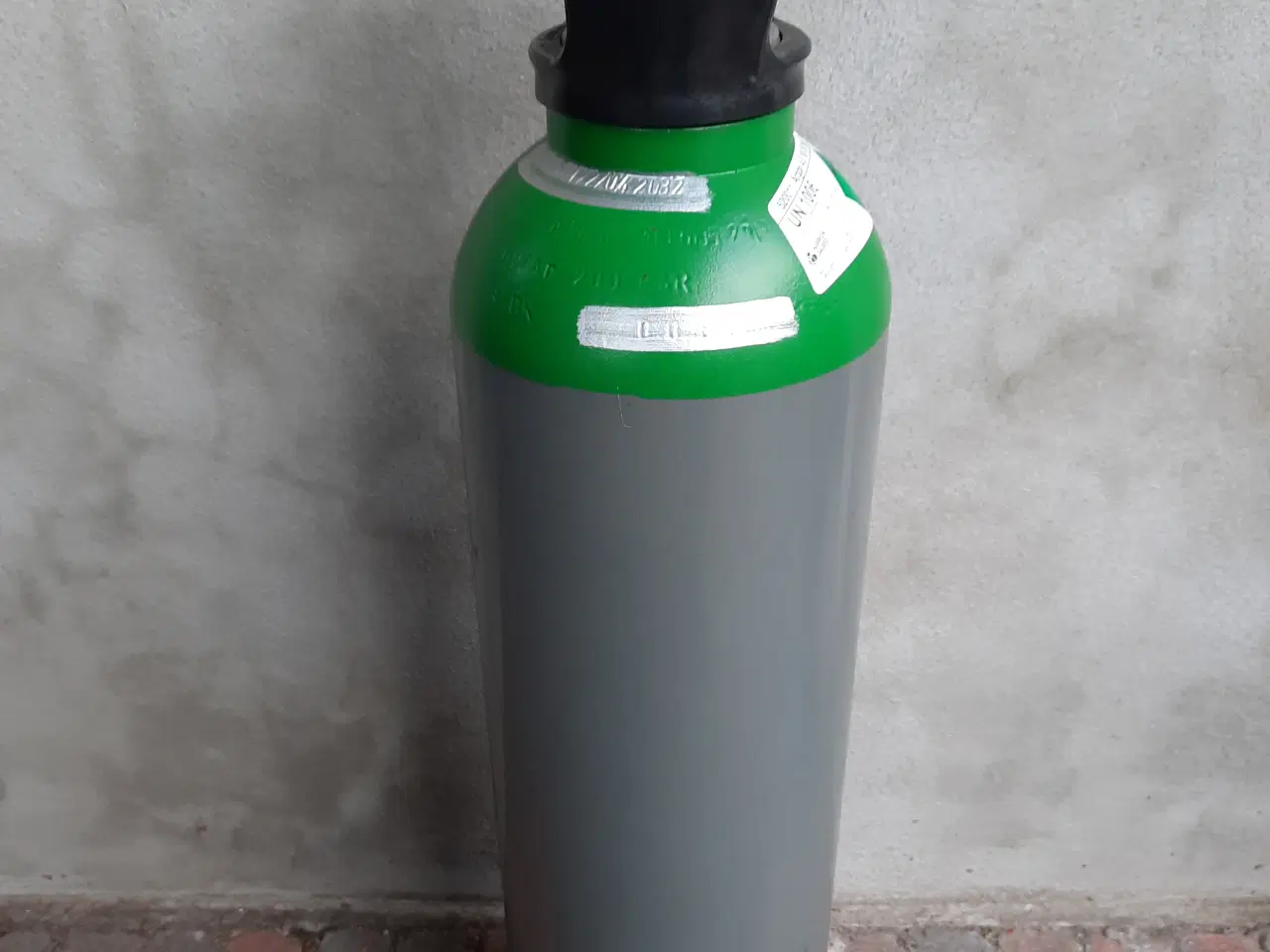 Billede 5 - Argonflaske 10 liter Fuld og plomberet Yara.
