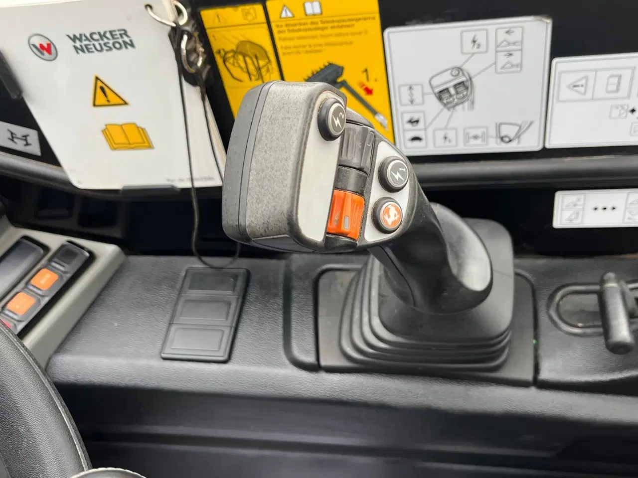 Billede 10 - Wacker Neuson TH412 Velholdt lille teleskoplæsser