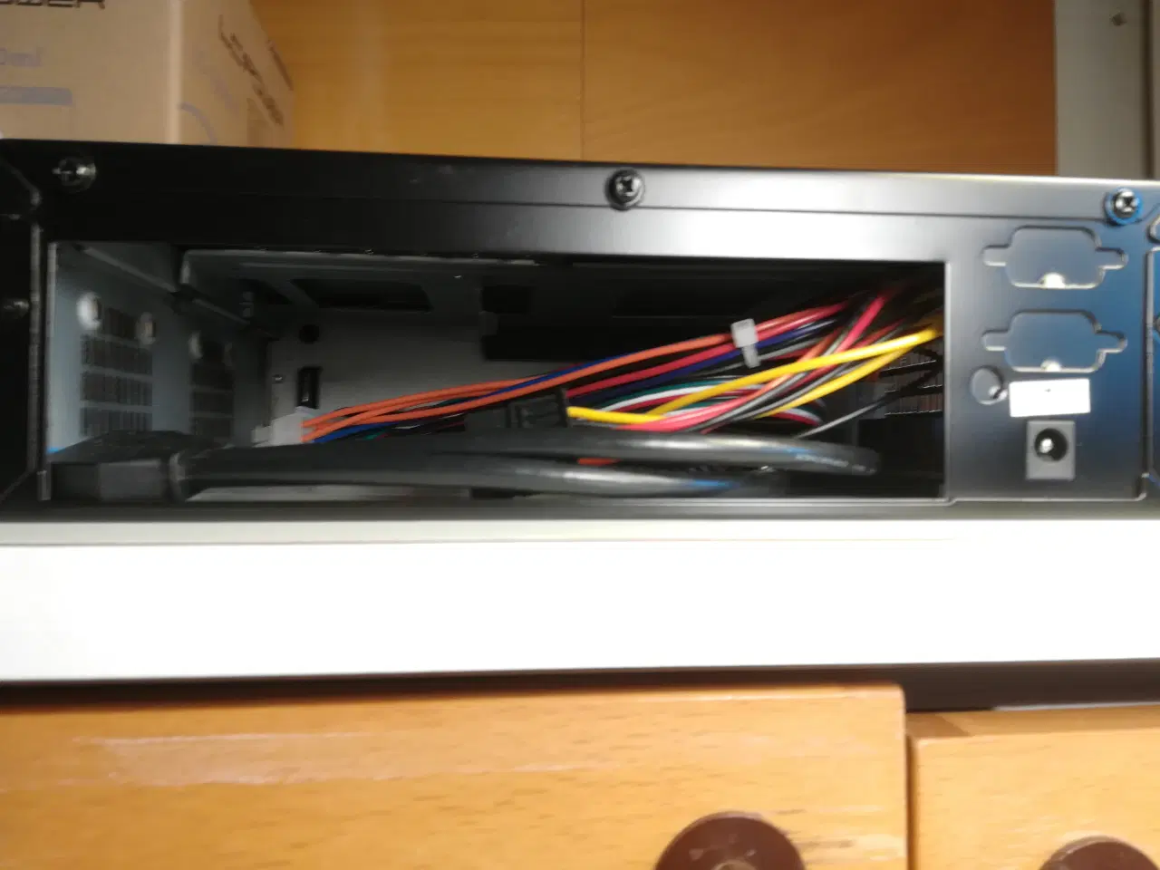 Billede 11 - LC-Power LC-1350MI Kabinet + Strømforsyning
