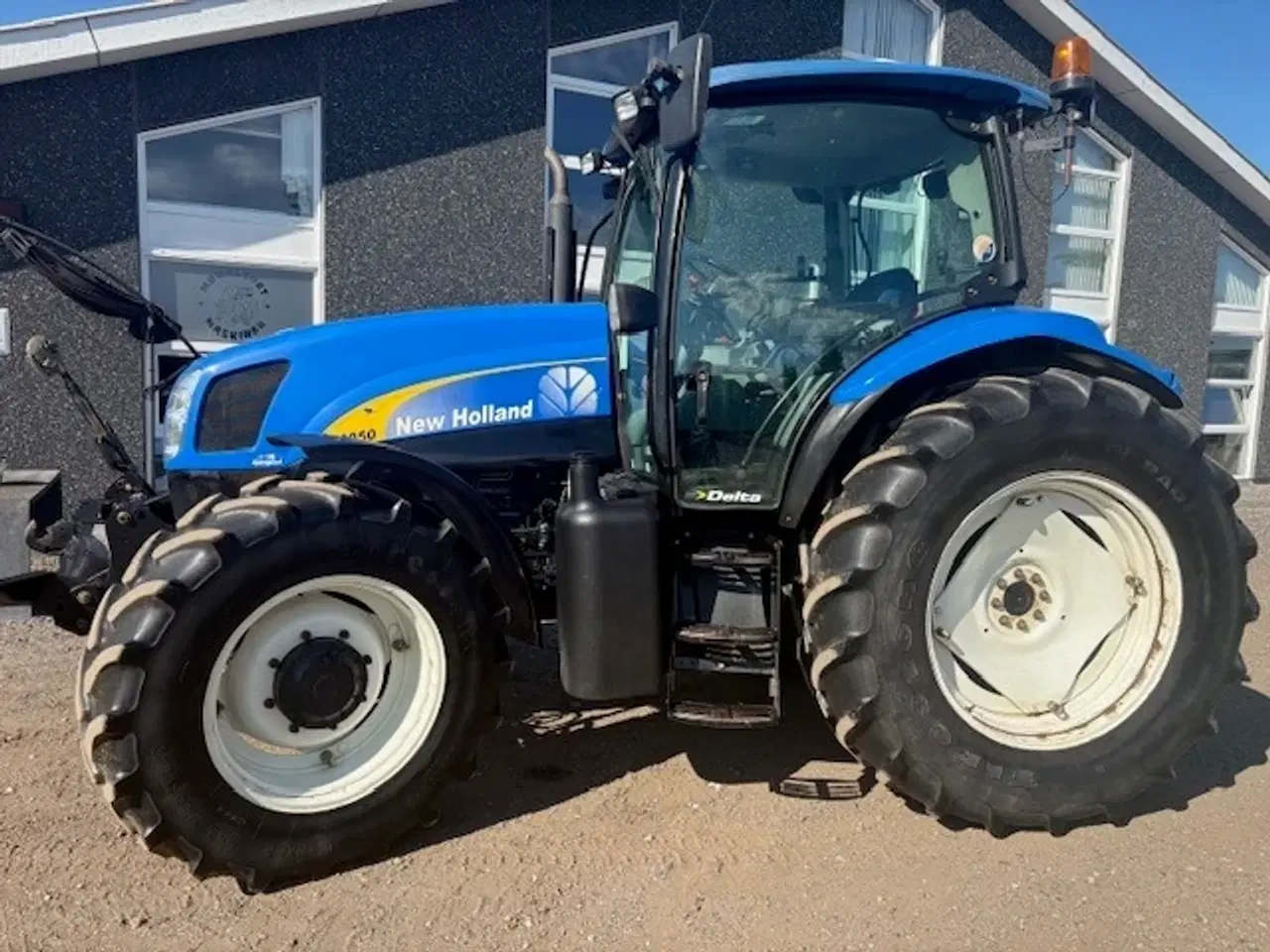 Billede 2 - New Holland T 6050 DK. BARE FLOT M FRONTLIFT
