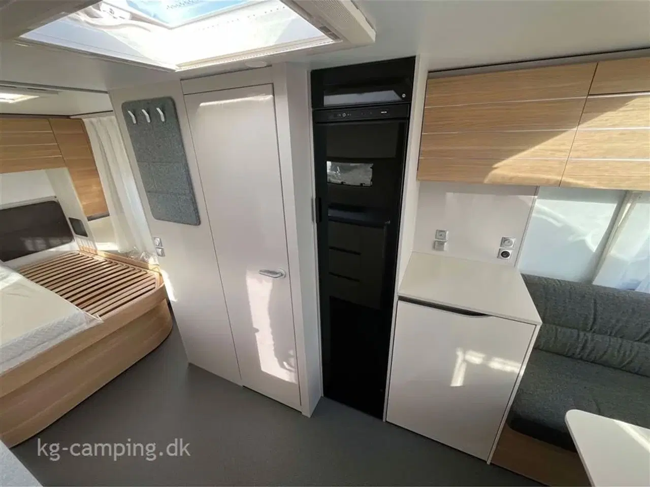 Billede 8 - 2025 - Adria Adora 593 UP Alde Centralvarme   Lækker stor vogn med fritstående dobbelseng og Alde Centralvarme
