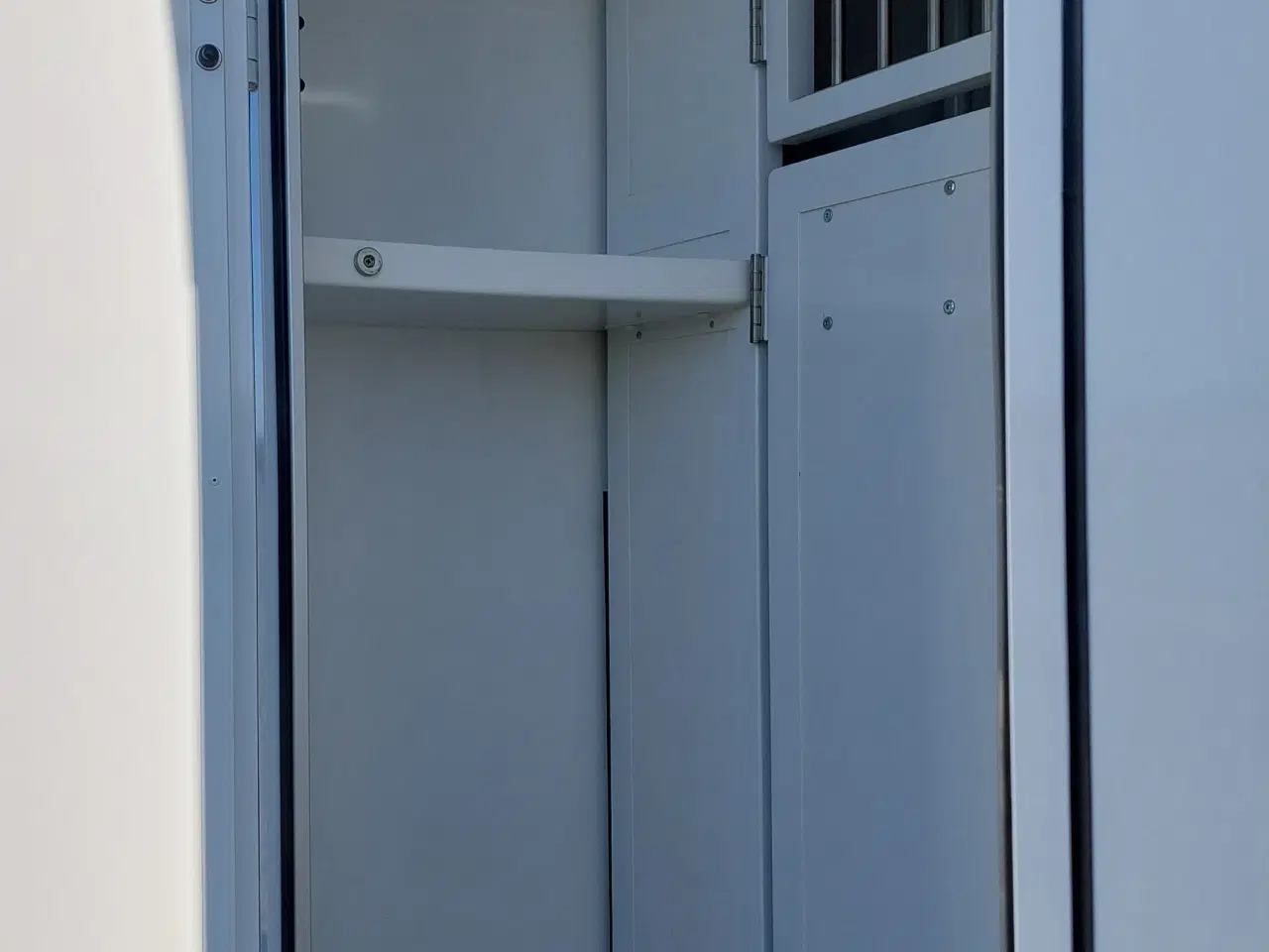 Billede 12 - Corso 2-Hestes Renault Master Hvid