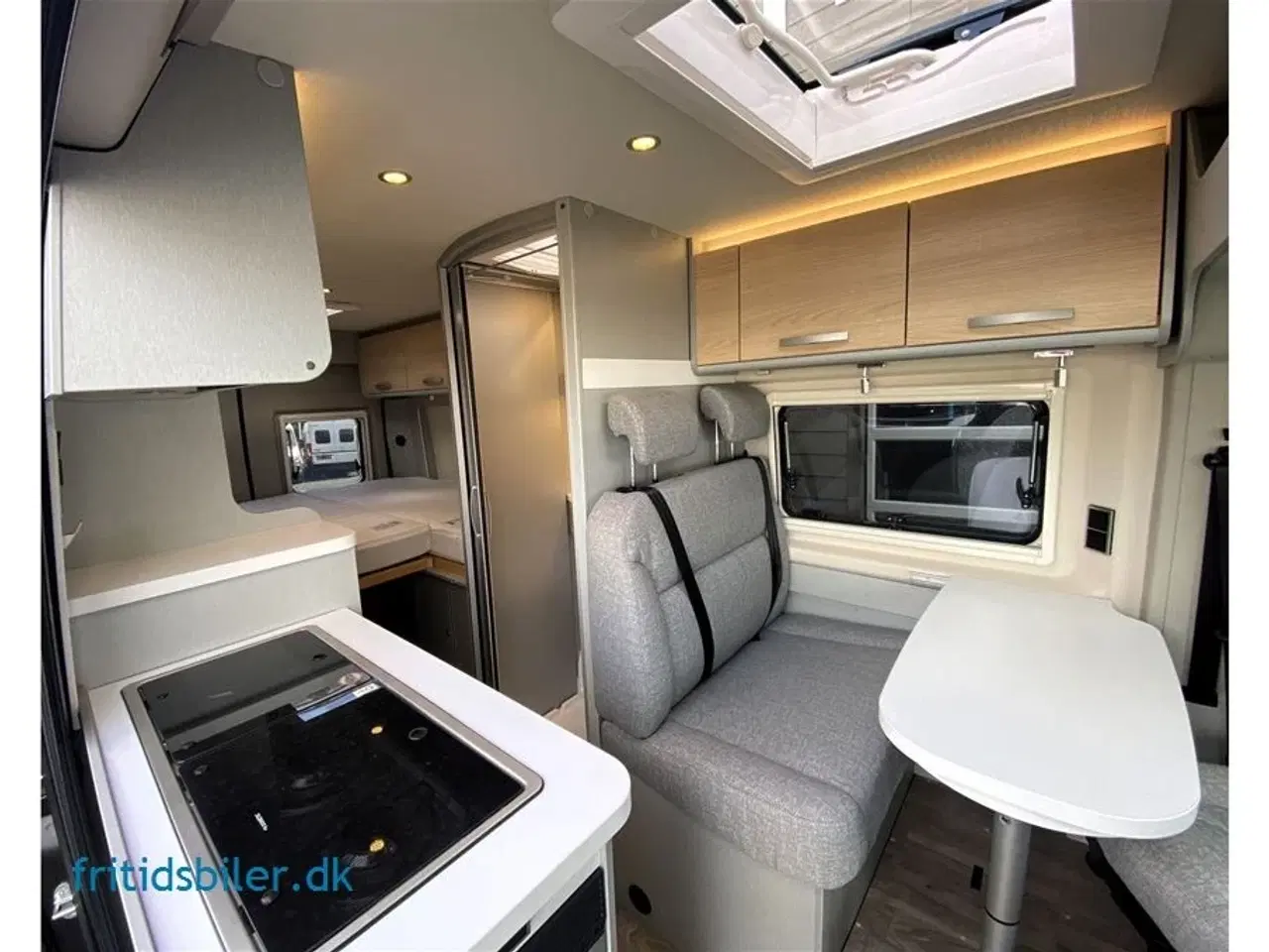 Billede 8 - 2024 - Hymer Free 602 2,3 140 hk   Hymer 602 på under 6 meter med langsgående senge