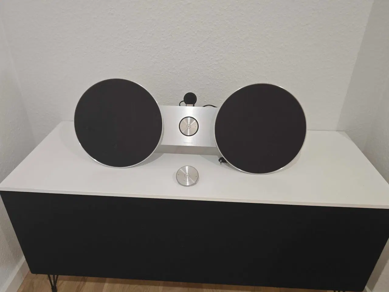 Billede 7 - Lækker Bang og Olufsen A8 Beoplay højtaler med fje