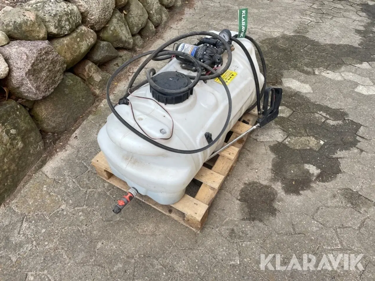 Billede 2 - Transportabel sprøjtetank med pumpe og lanse
