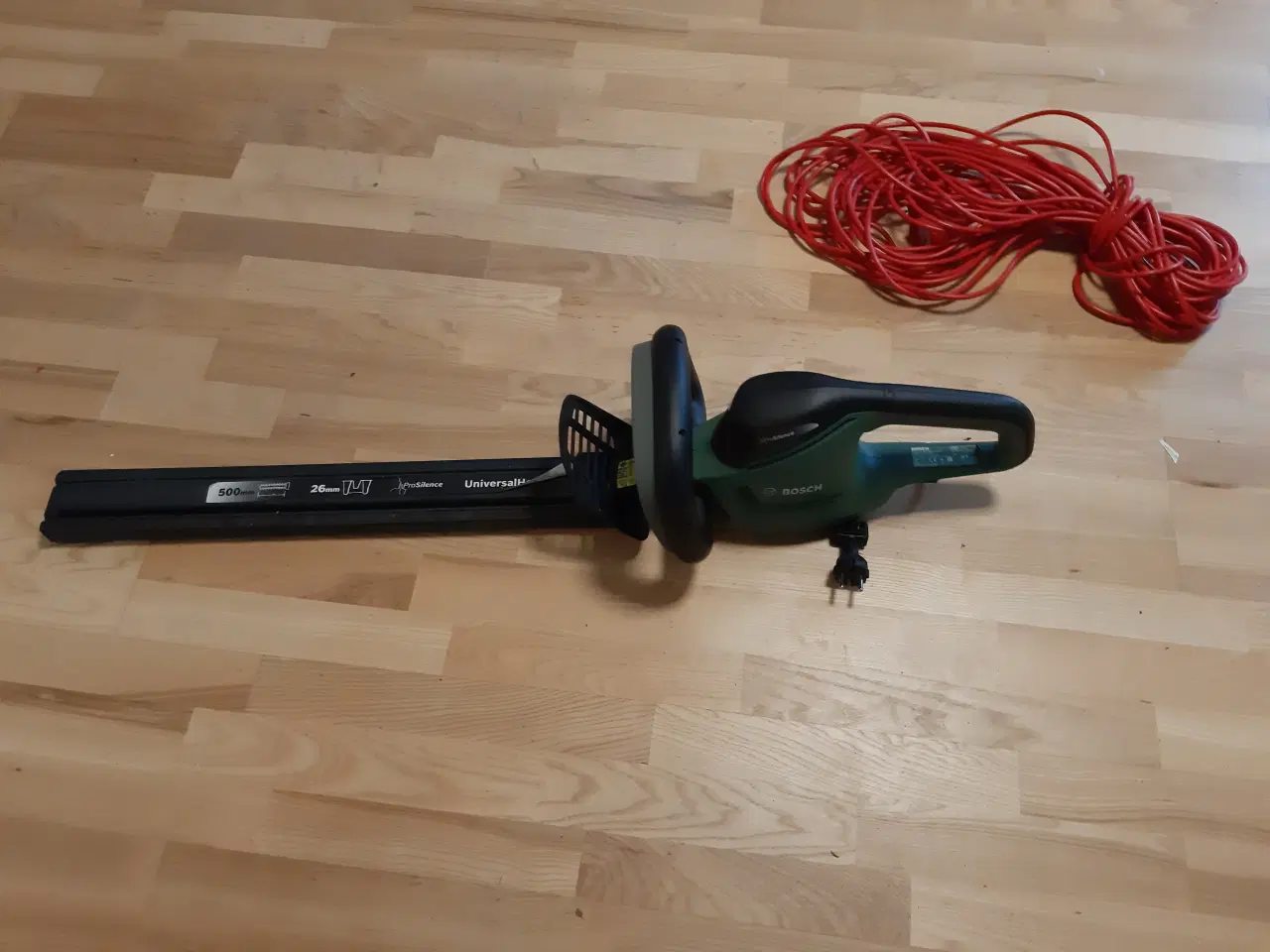Billede 1 - Hækkeklipper Bosch Universal 50 m. Ledning