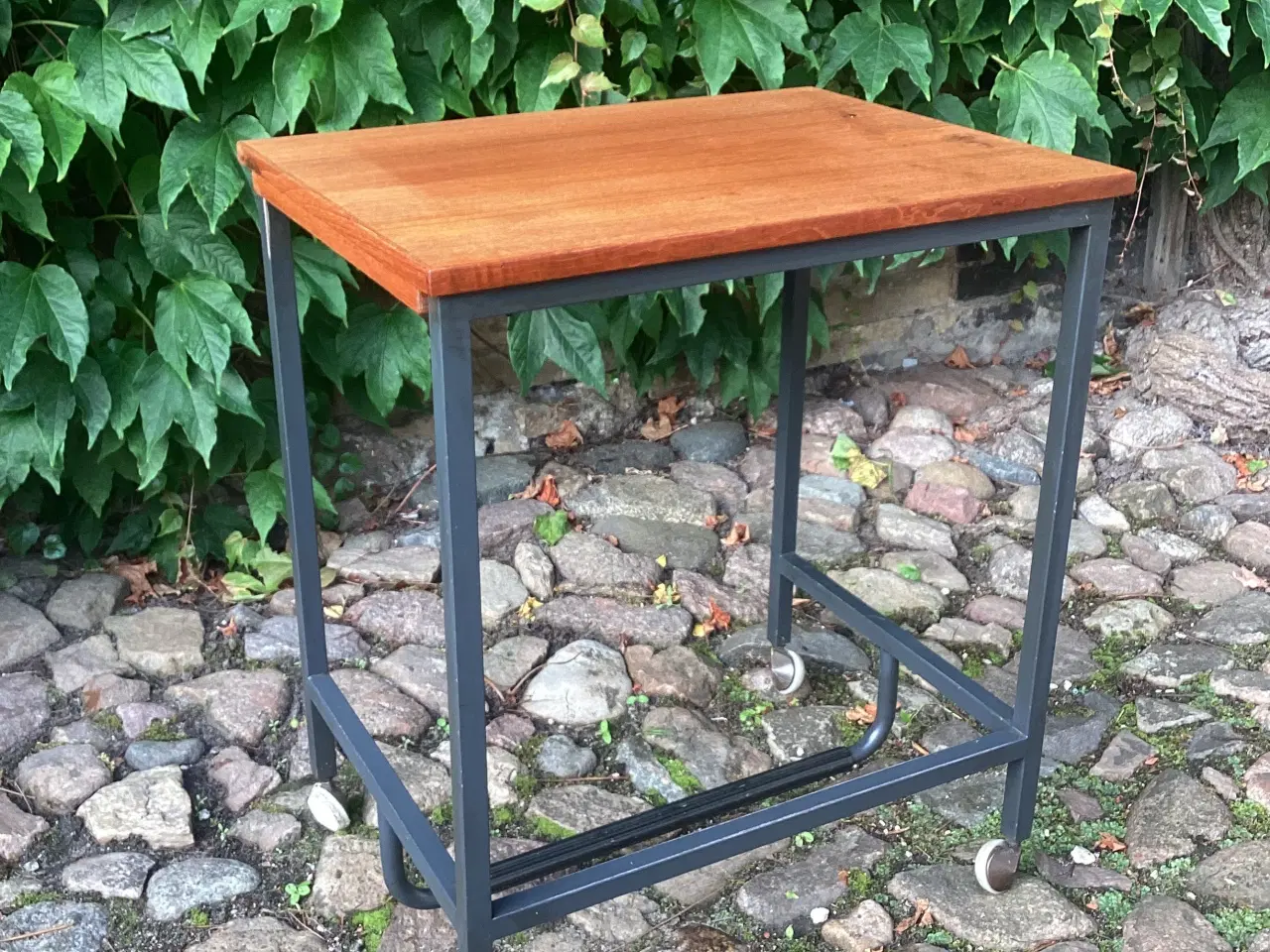 Billede 2 - Teaktræ RETRO rullebord, skrivebord