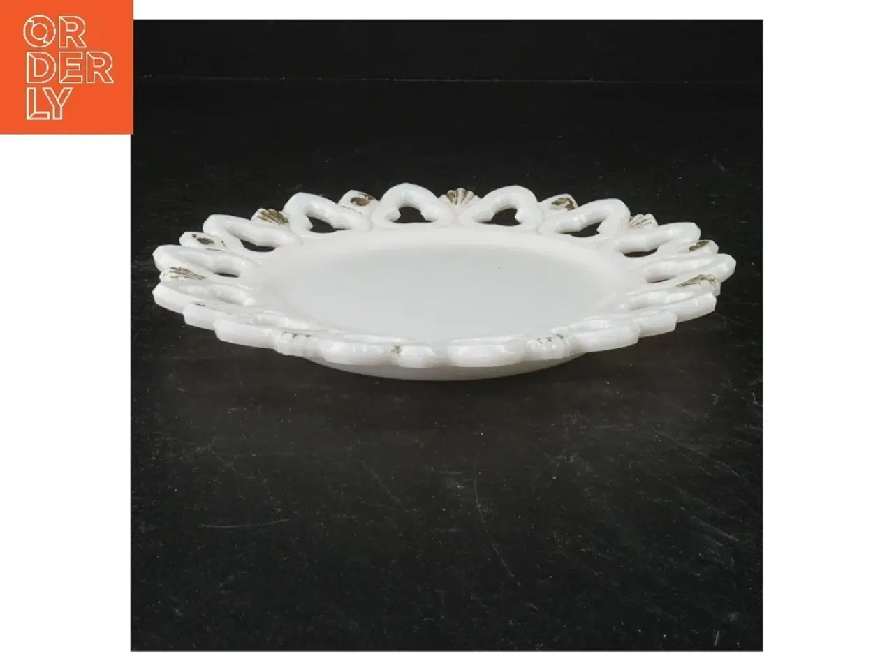 Billede 3 - Hvid porcelænsfad med blonder