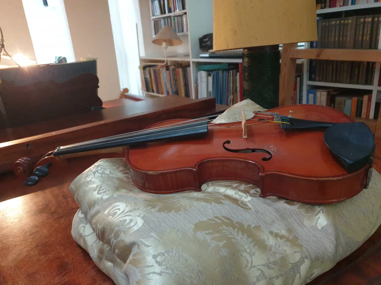 Billede 2 - Violin, ny-efterset. Glimrende lyd.