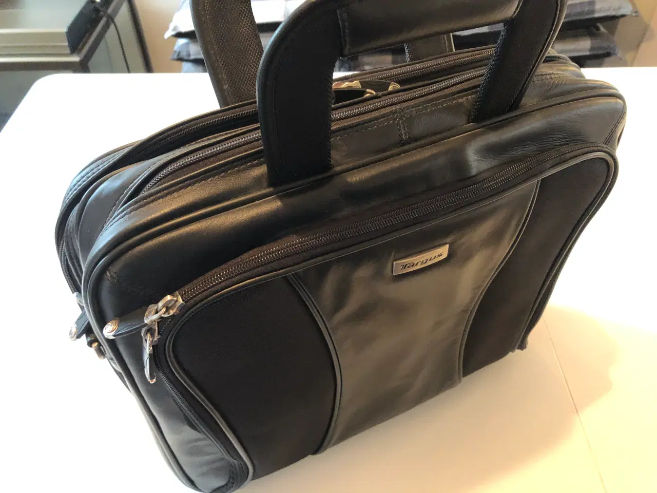 Billede 1 - Sort læder taske til bærbarcomputer