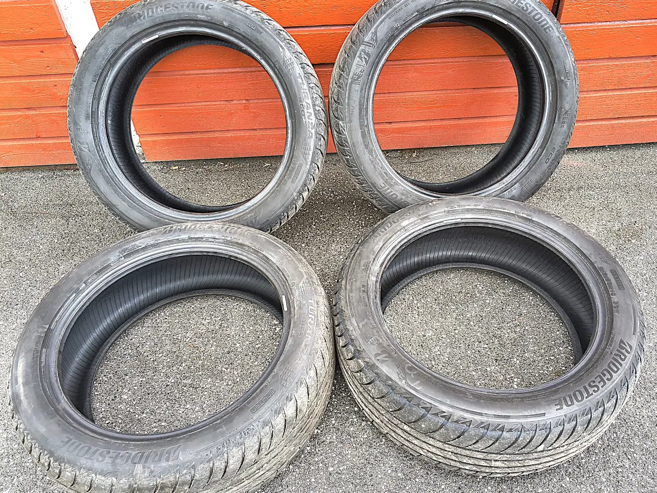Billede 1 - 215/50 R18 sommerdæk