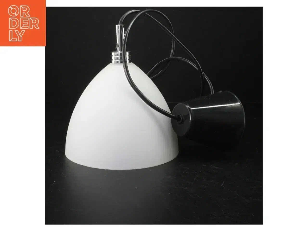 Billede 1 - Hvid lampe (str. Ø. 16 cm)
