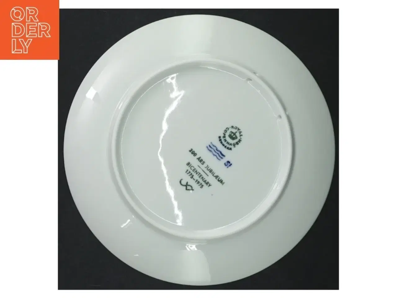 Billede 4 - Blå og hvid porcelænplatte fra Royal Copenhagen (str. 18 cm)
