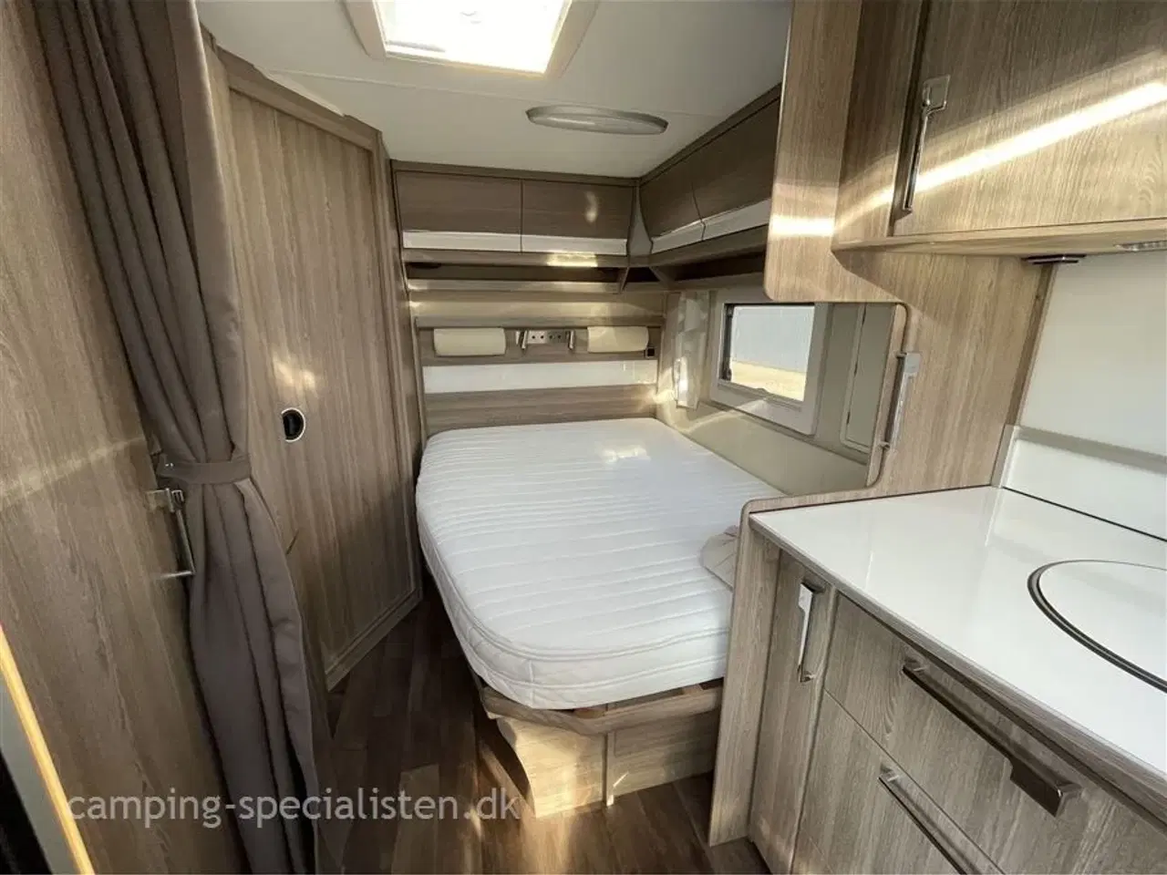 Billede 7 - 2015 - Kabe Royal 560 XL KS   Kabe Royal 560 XL/KS model 2015 kan nu ses hos Camping-Specialisten.dk