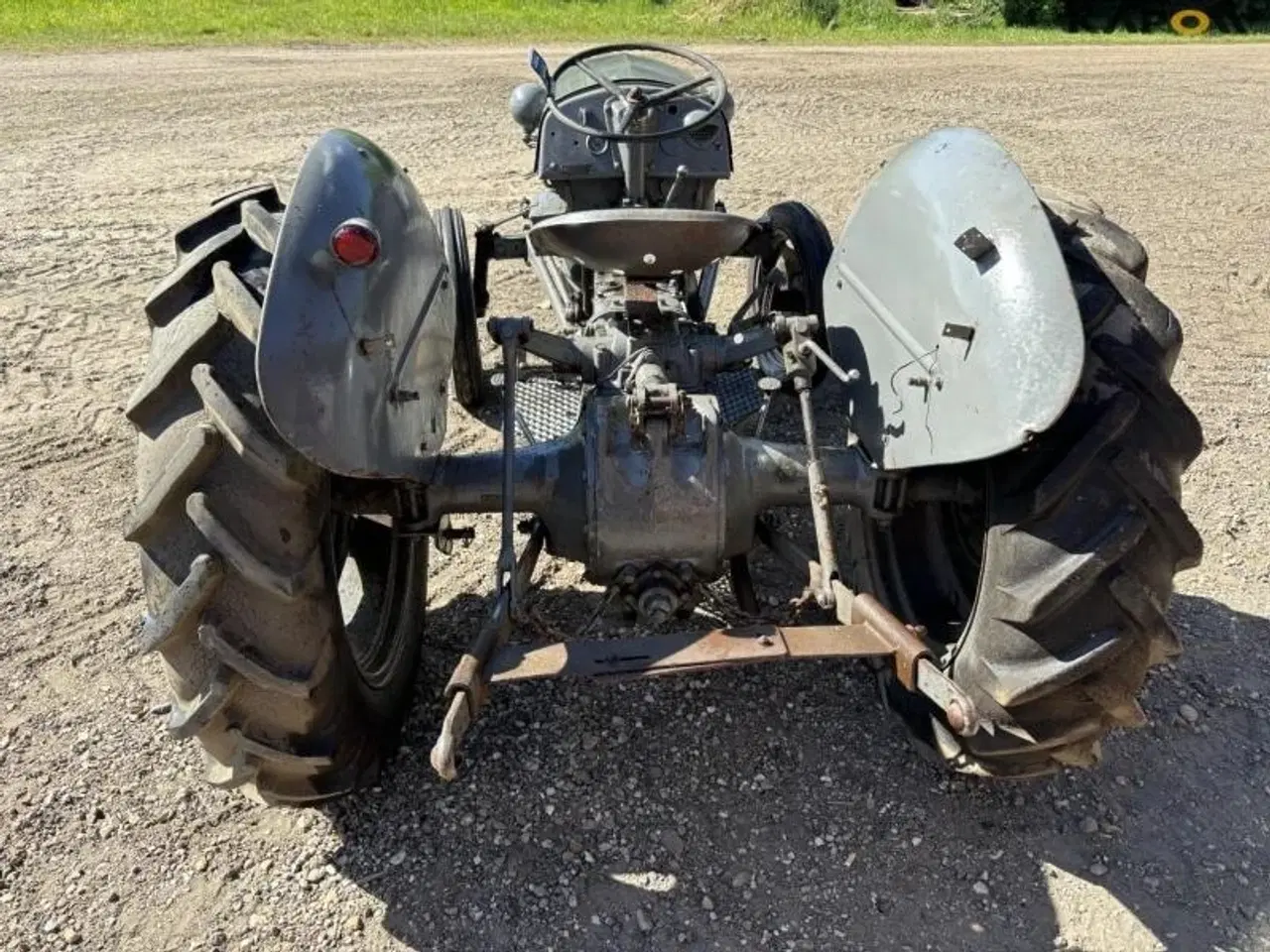 Billede 5 - Ferguson Grå Ferguson traktor