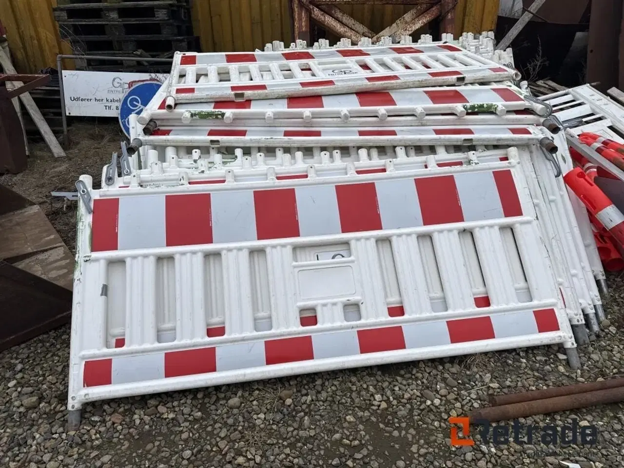 Billede 3 - - - - Afspærring 15stk med fødder