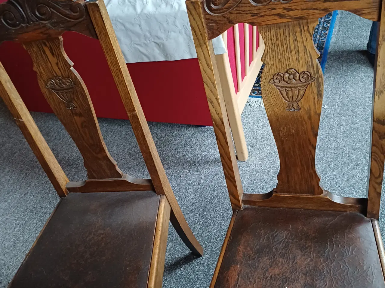 Billede 3 - Spisebordsæt samt vatrineskab 