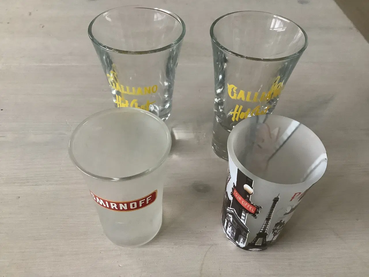 Billede 1 - 4 shotsglas med motiver