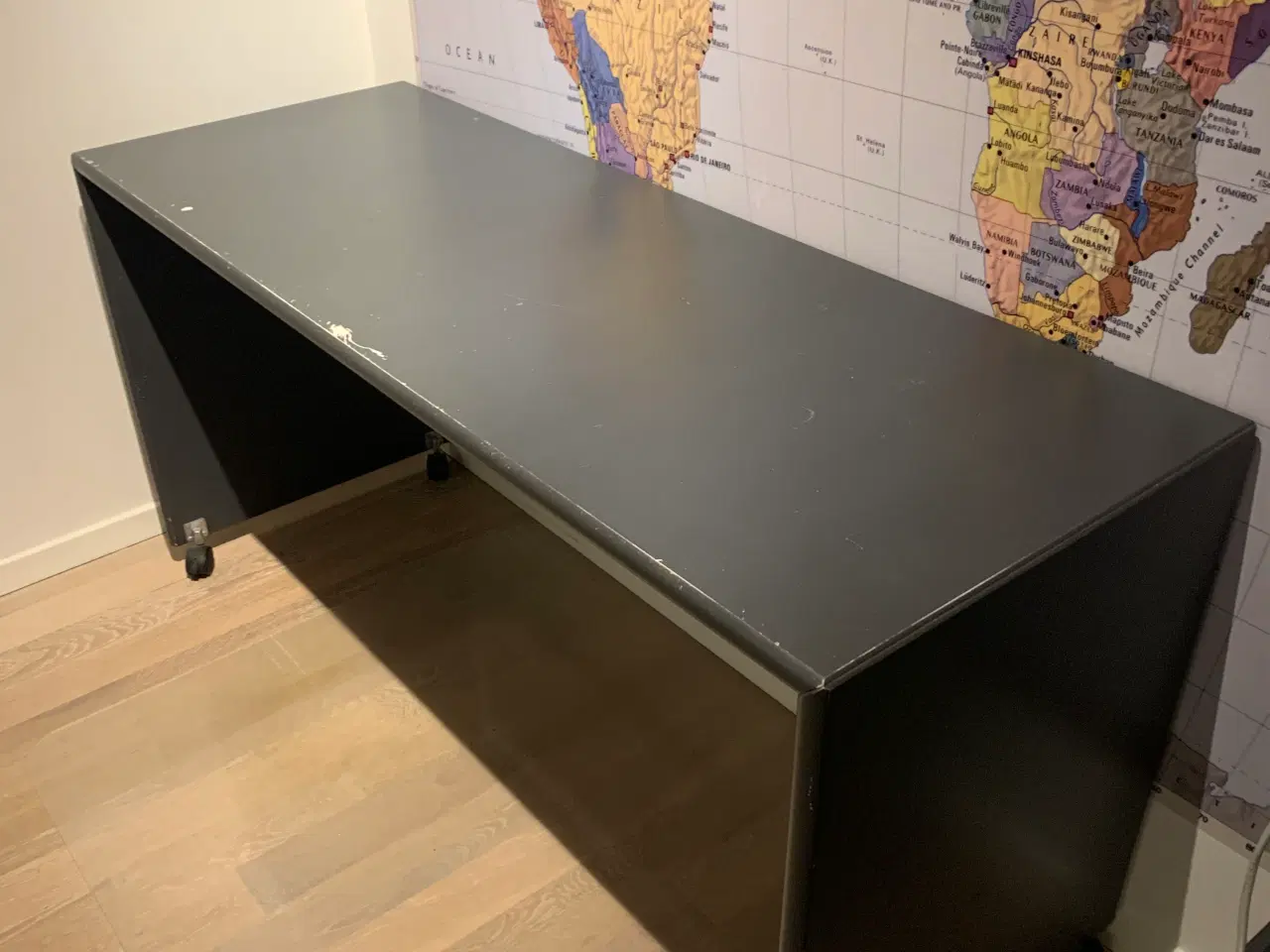 Billede 1 - Montana skrivebord