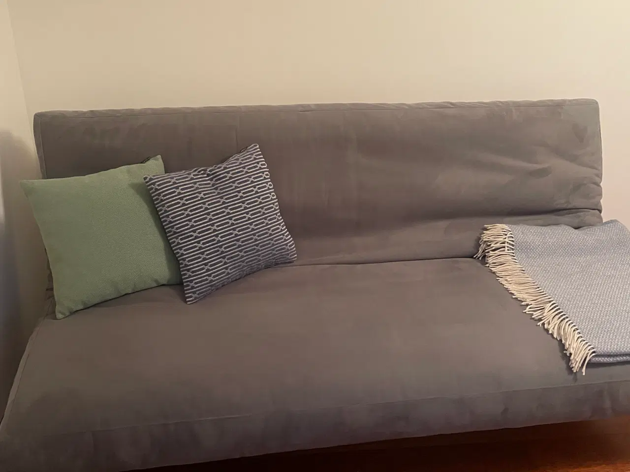 Billede 1 - Sofa/sovesofa Innovation i gråt praktisk stof