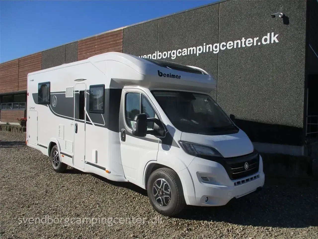 Billede 2 - 2024 - Benimar Tessoro 496 Limited   Veludstyret Benimar med Queensbed