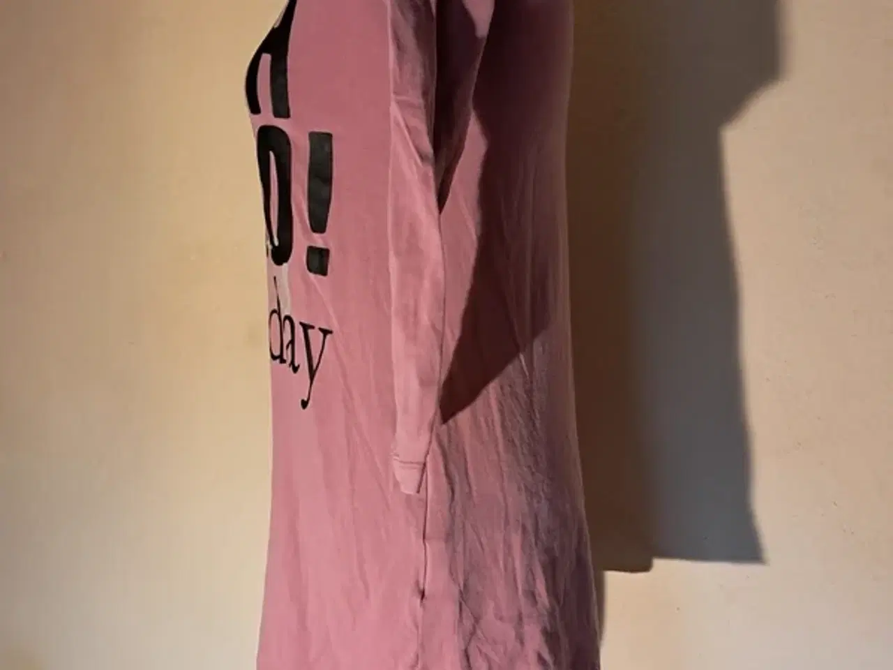 Billede 2 - Name it med disney print str. 128 natkjole