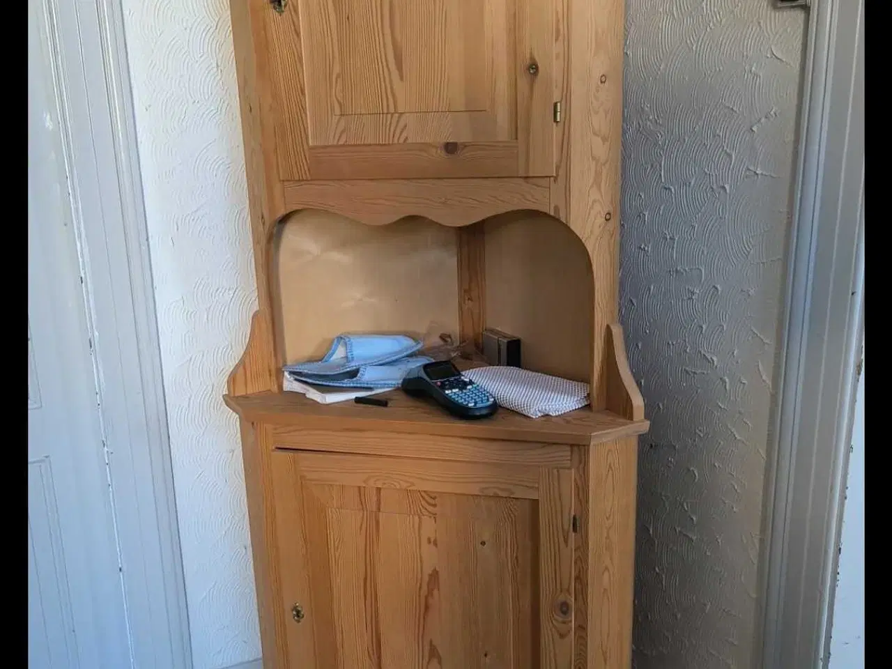 Billede 1 - Hjørneskab 