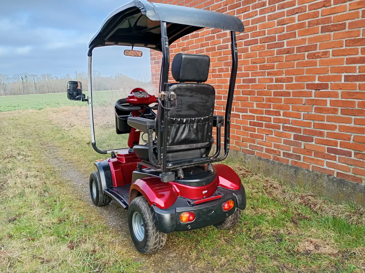 Billede 2 - Stor driftsikker 4-hjulet el-scooter med tag