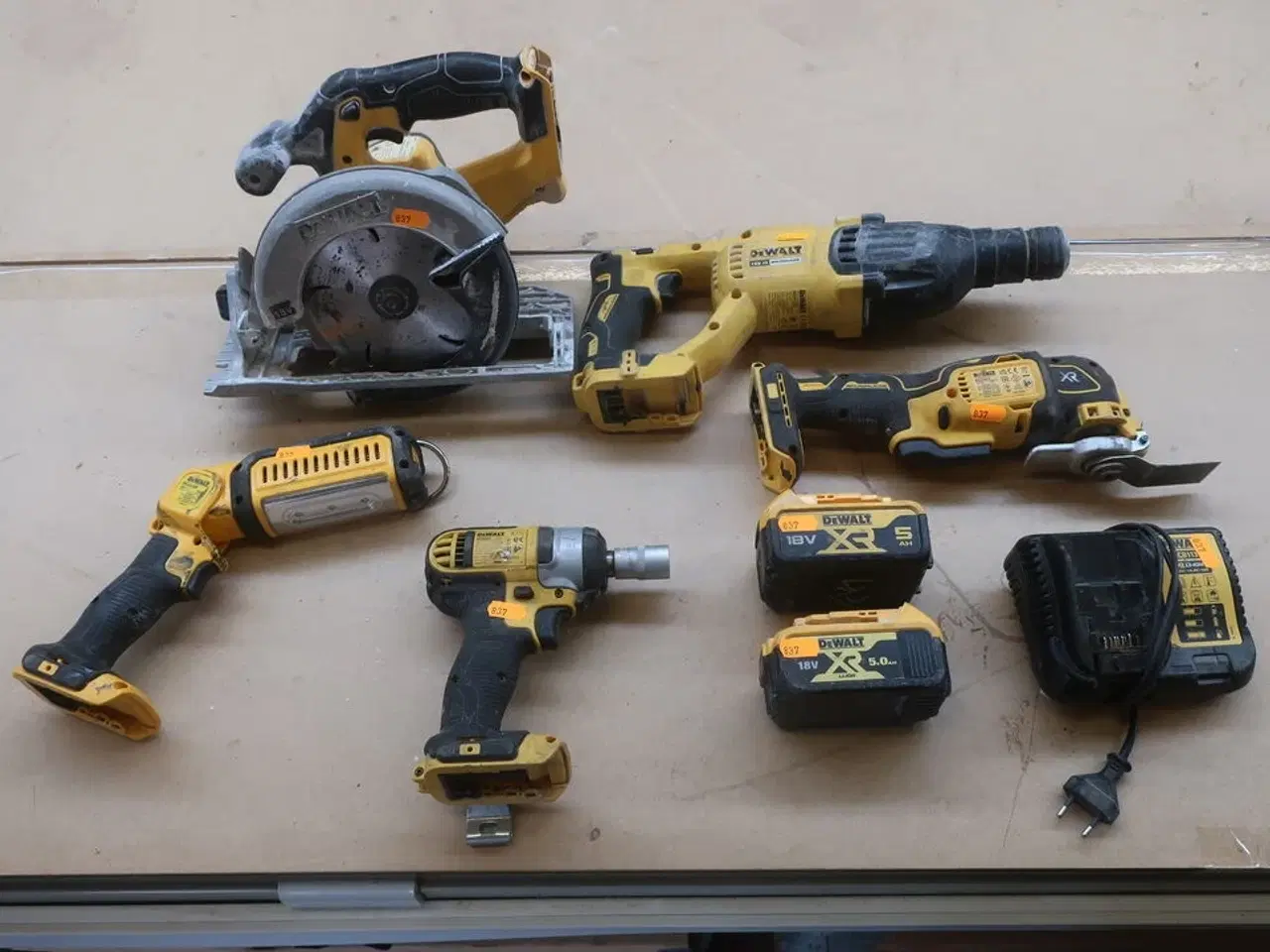 Billede 1 - 5 stk. elværktøj DEWALT
