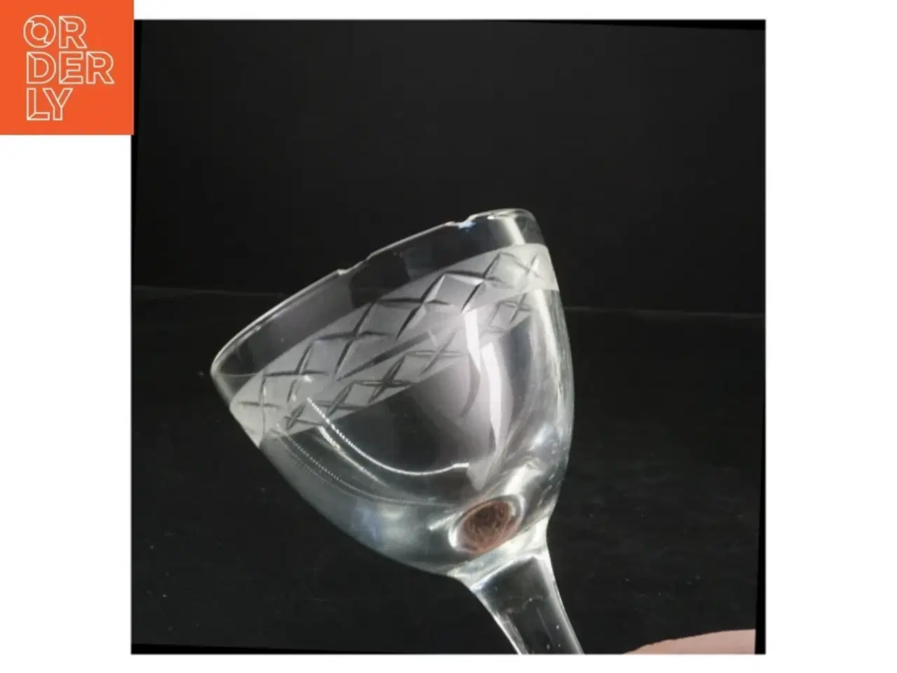 Billede 2 - Sæt af seks vinglas (str. 13 cm)