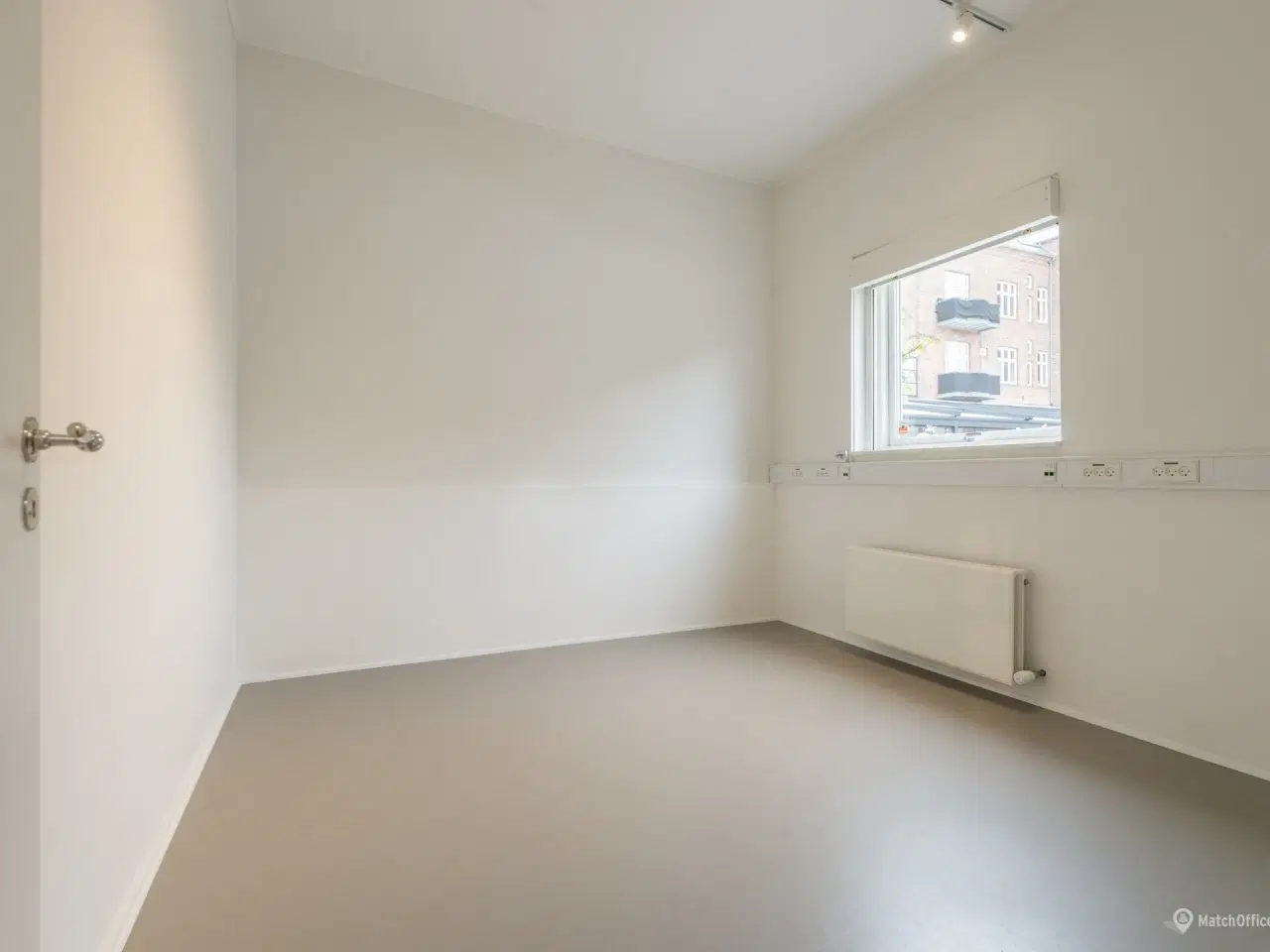 Billede 8 - Charmerende butik. klinik, kontor eller café i Kirkegade