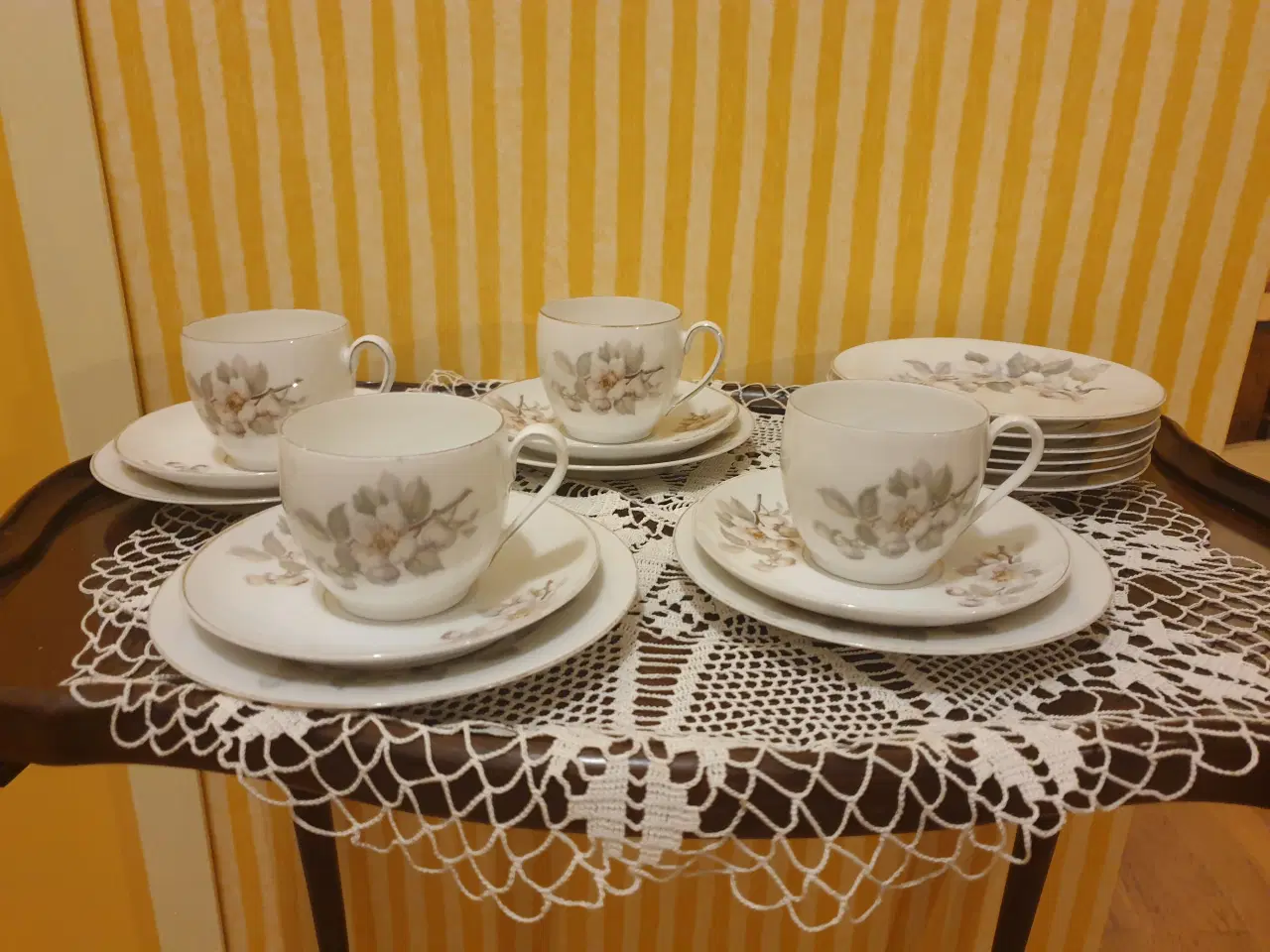 Billede 3 - Antikt Kaffestel med æbleblomster