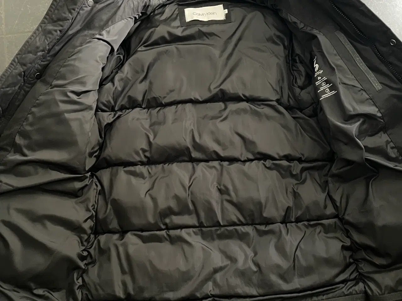Billede 3 - Vinter frakke fra calvin Klein 