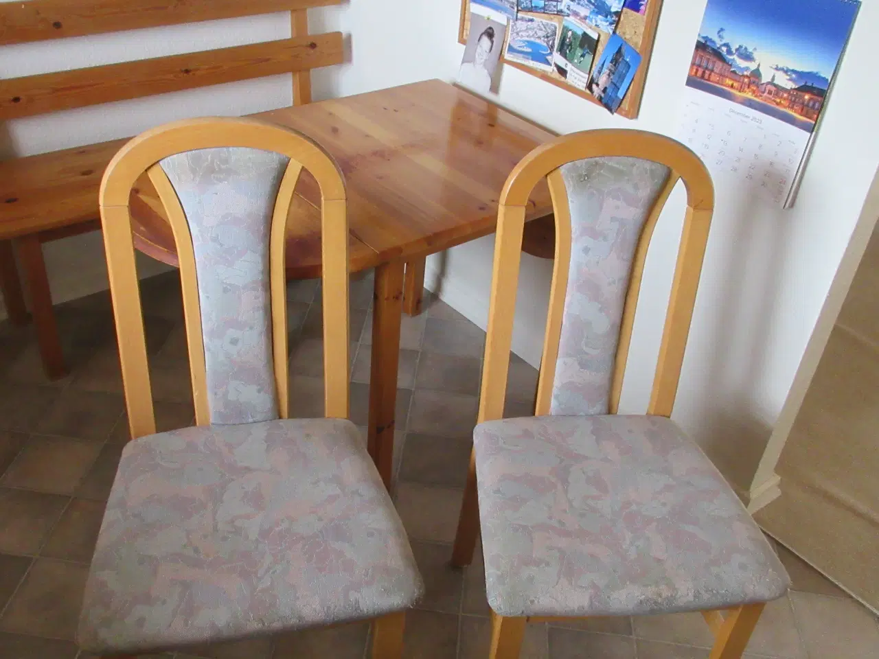 Billede 9 - Køkkenspisebord + bænk + 2 stole